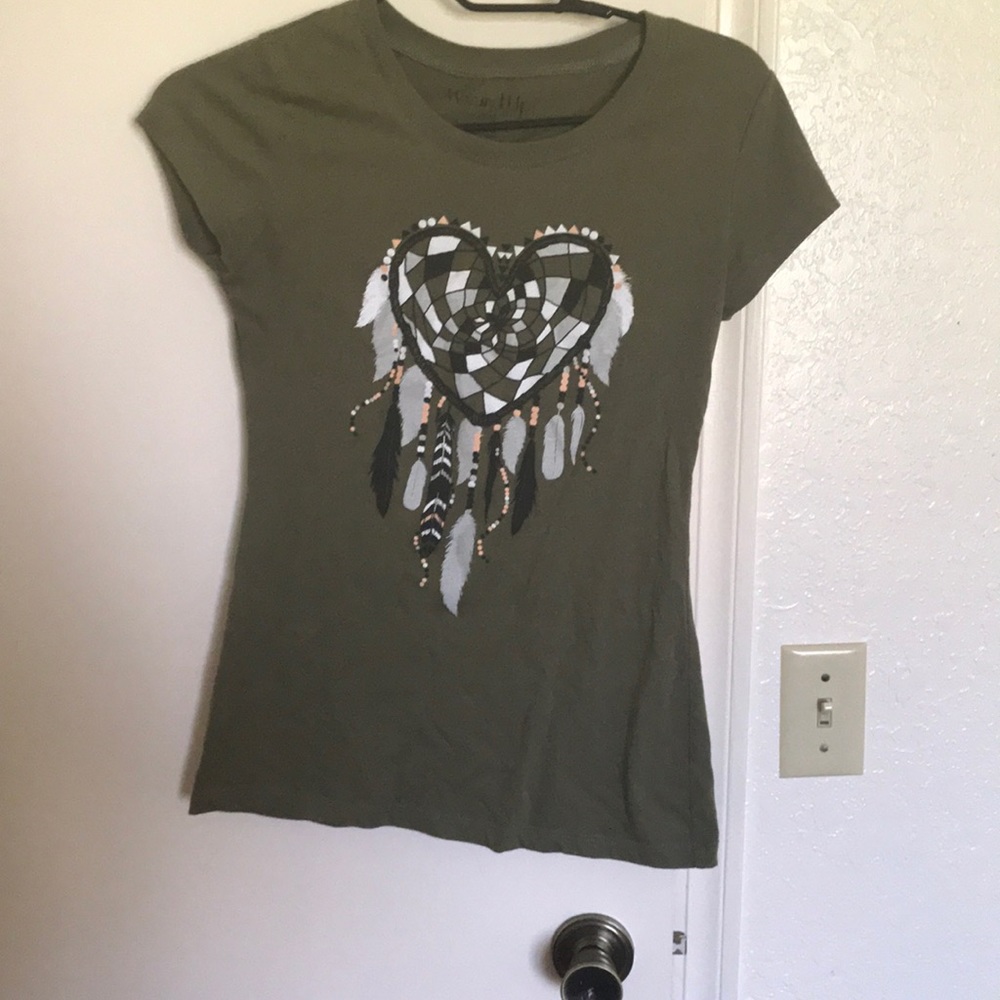 Green short sleeve shirt